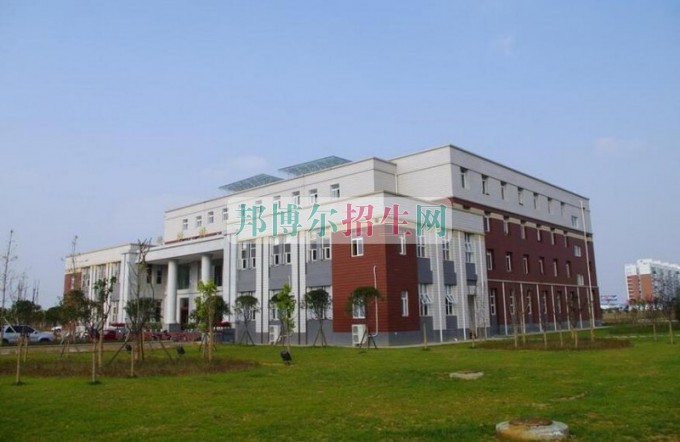 有哪些航空服務(wù)學校