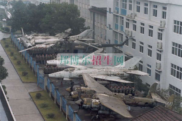 哪些學(xué)校有飛機維修