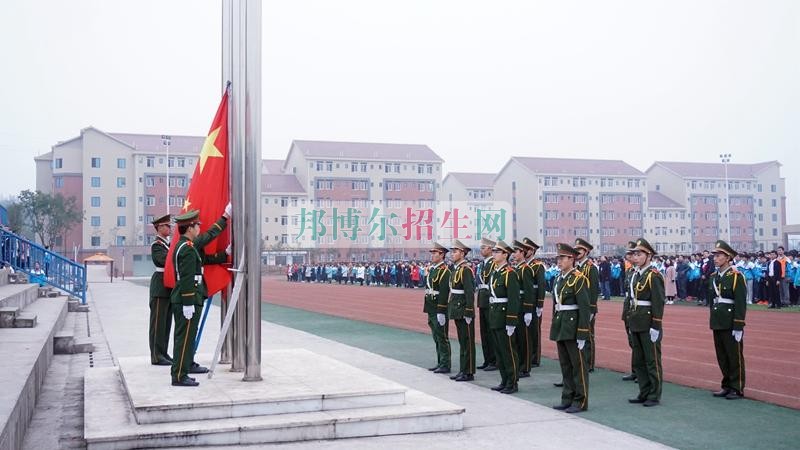 瀘州市職業(yè)技術(shù)學(xué)校舉行2017年春季學(xué)期開(kāi)學(xué)典禮