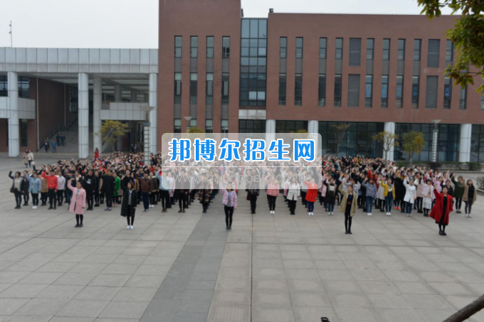 川南幼兒師范高等?？茖W校開展“感恩”主題教育活動培養(yǎng)學生良好道德品質(zhì)