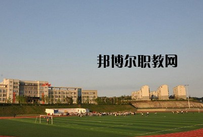 南充理工學(xué)校2020年報名條件、招生要求、招生對象