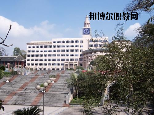 四川樂山衛(wèi)生學校學校怎么樣