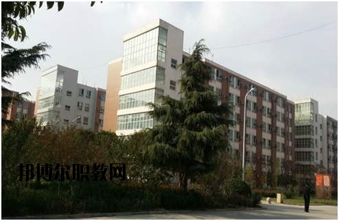 鄭州中原中等專業(yè)學校2021年報名條件、招生要求、招生對象
