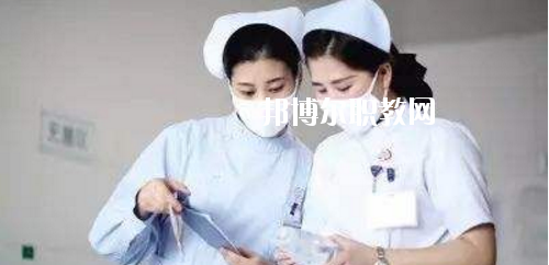 貴州2020年女生讀衛(wèi)校學(xué)什么好