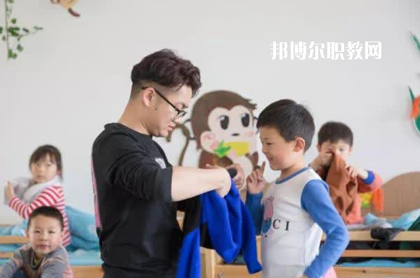 湖北2020年初中生讀什么幼師學(xué)校最好