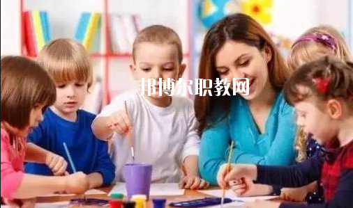 湖北2020年初中生報什么幼師學校