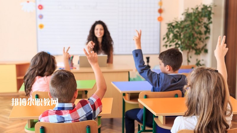 四川2020年初中生報什么幼師學校