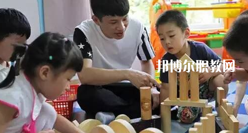 貴州2020年幼師學校讀什么專業(yè)有前途