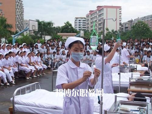 四川2020年有衛(wèi)校的大專大學(xué)