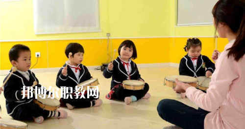 貴州2020年幼師學(xué)校學(xué)什么好有前途