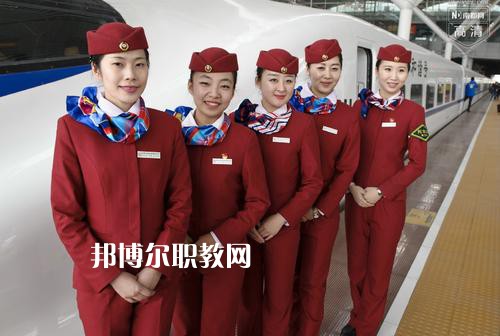 四川2020年鐵路學(xué)校好還是大專好