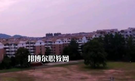 樅陽(yáng)縣職業(yè)技術(shù)學(xué)校2021年招生辦聯(lián)系電話