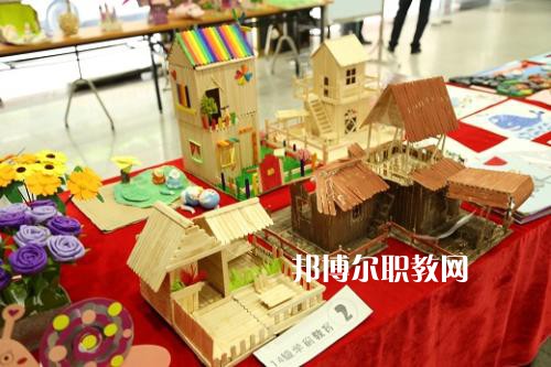 成都2021年幼師學(xué)校中專學(xué)校排名