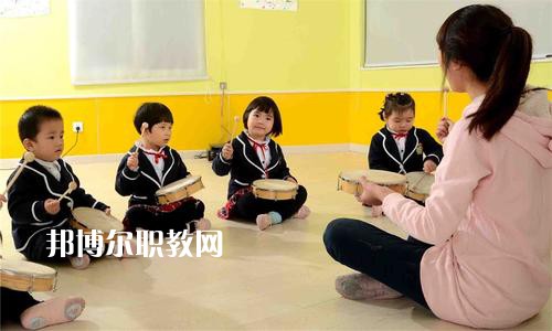 成都2021年哪個高職院校的幼師學(xué)校好