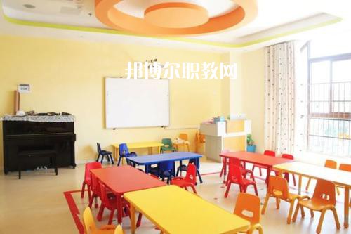 成都2021年初中生可以去讀什么幼師學(xué)校