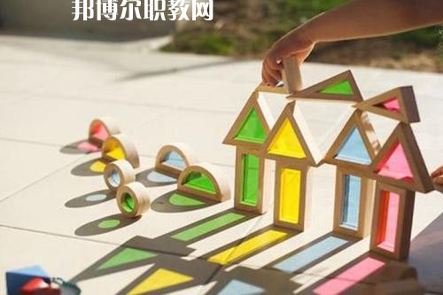 成都2021年男生讀幼師學校學什么專業(yè)好