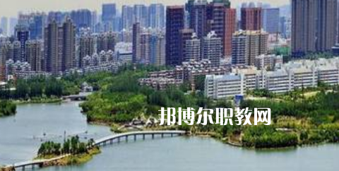 合肥2021年去讀鐵路學(xué)校學(xué)什么對以后好一點