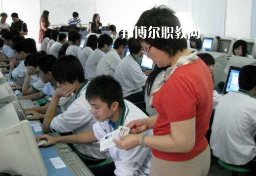 汕頭澄海職業(yè)技術(shù)學(xué)校2022年報名條件、招生要求、招生對象