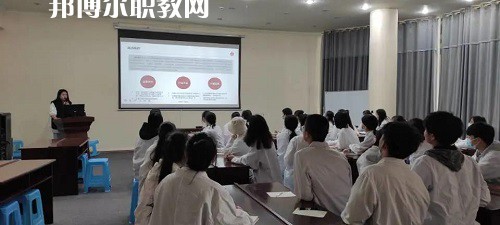 四川省達(dá)州中醫(yī)學(xué)校2022年招生辦聯(lián)系電話