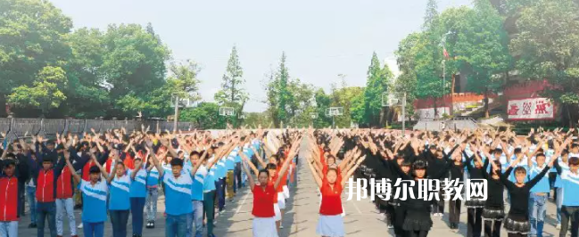 樂山市竹根職業(yè)中專學校2022年招生辦聯(lián)系電話