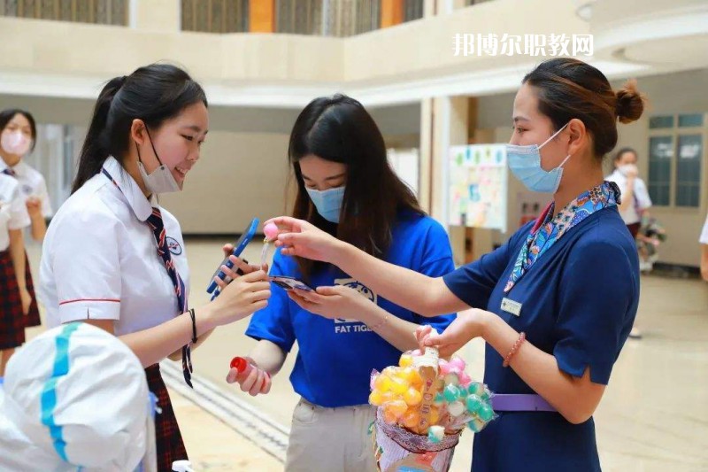 安徽2022年女生學航空服務學校有前途嗎