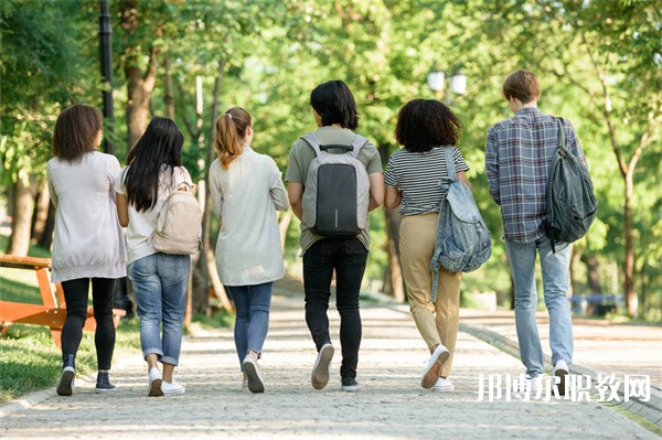 廣東哪里的中職學校能讀美容護理專業(yè)