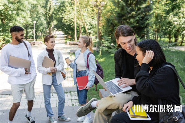 廣西哪里的職業(yè)學校能讀計算機安全與管理專業(yè)