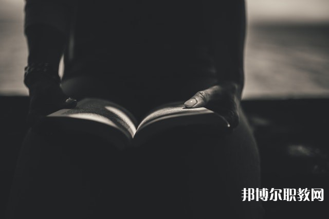 四川哪里的中職學(xué)校能讀模具設(shè)計(jì)與制造專業(yè)