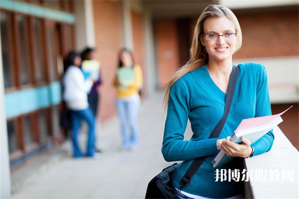 云南哪里的職業(yè)中學(xué)能讀高星級飯店運營與管理專業(yè)